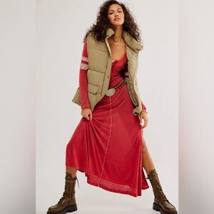 Free People Dreamers Puffa Vest size medium in sand